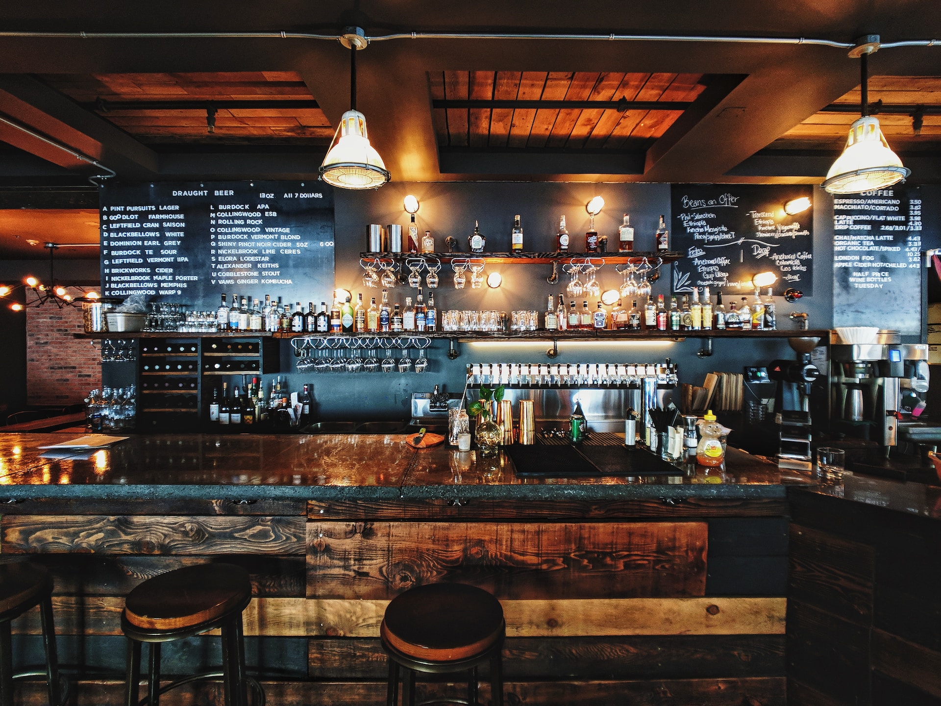 Cricket Club Cafe in Colombo